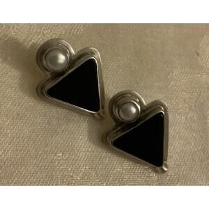 Echo of the Dreamer Earrings Sterling Black Onyx And Pearl Vintage